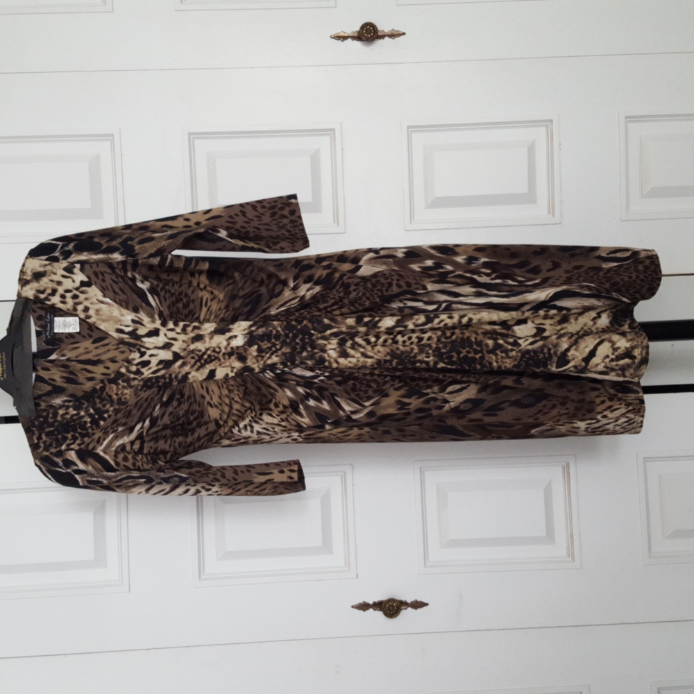 Black/Brown animal print 3/4 sleeve